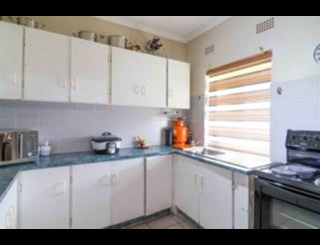 2 BEDROOM TOWNHOUSE FOR SALE IN HORIZON VIEW